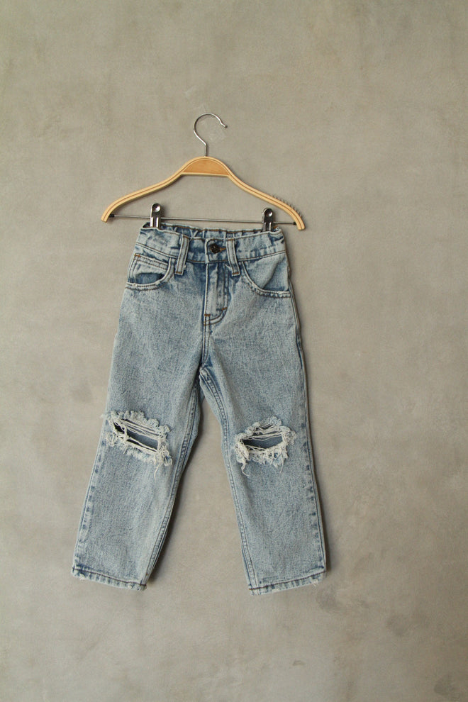 CUBS DISTRESSED DENIM KIDS JEANS