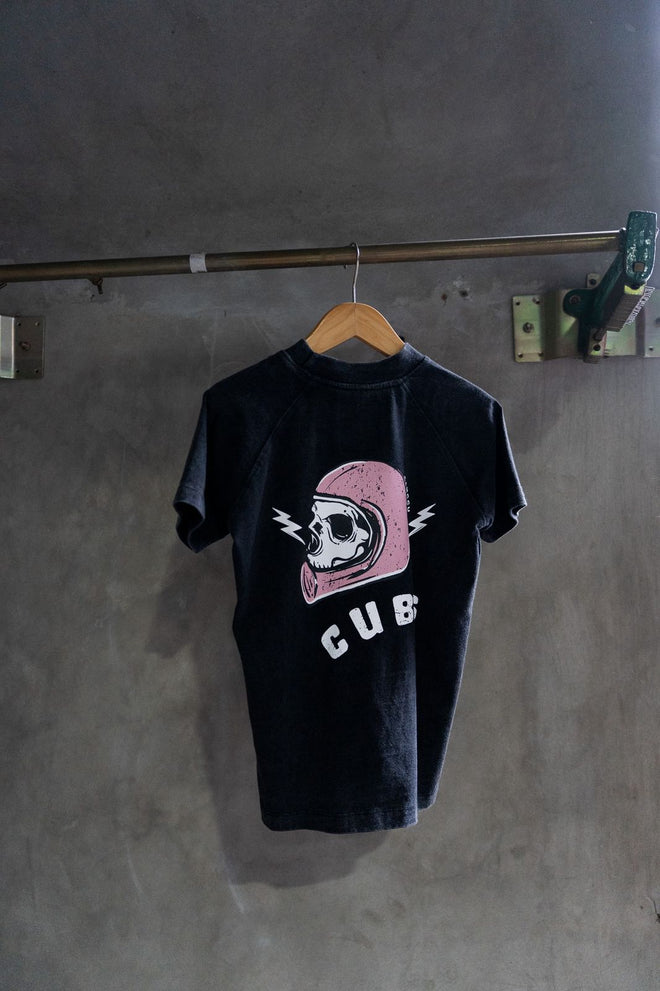 CUBS HELMET TEE